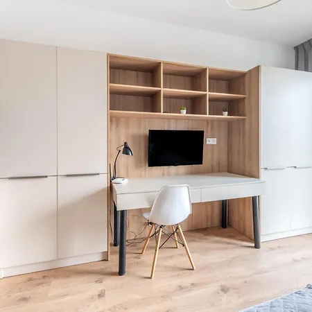 Rentplanet - Wolska Apartment