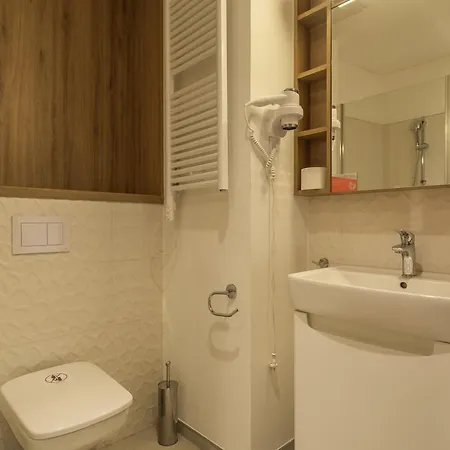 Rentplanet - Wolska Apartamento *