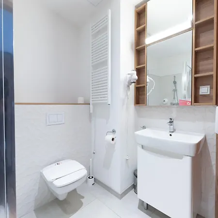 Rentplanet - Wolska 아파트 바르샤바